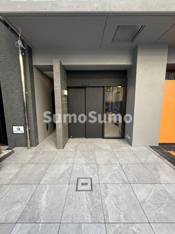 ALZA北堀江のエントランス