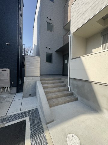 ALEGRIA長田蓮宮通の駐車場