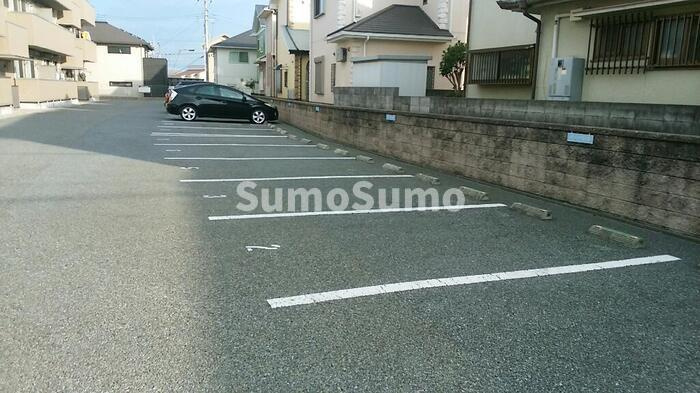 VILLA DEL SOLの駐車場|カースペースがあります