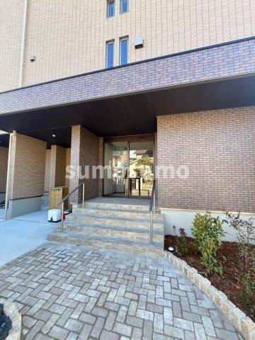 YOUR MAISON 若王寺のエントランス