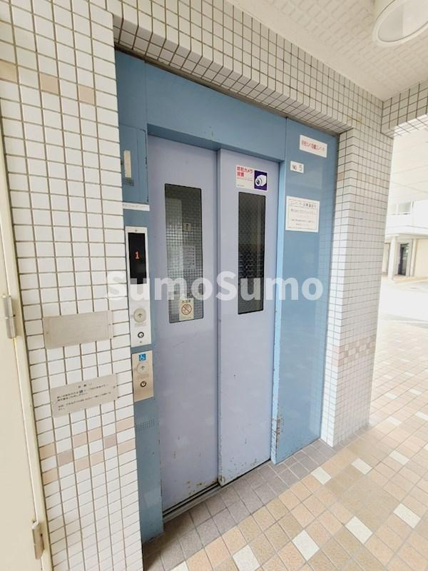 UR西宮マリナパークシティ丘のある街　5号棟の外観