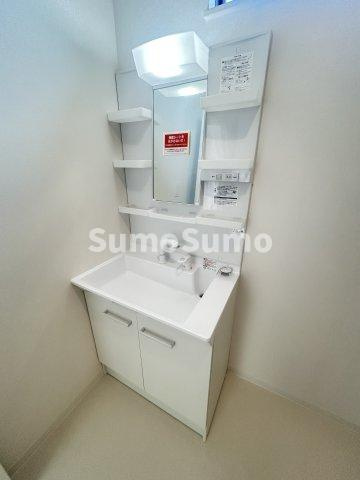 WORKINGBASE伊丹WESTの洗面所|広い洗面スペース