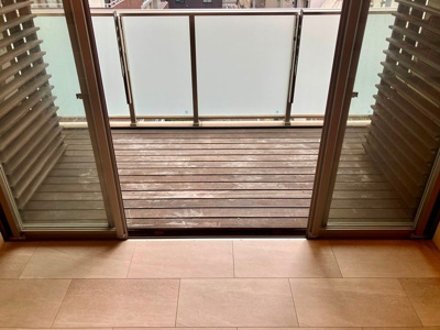 【バルコニー】 | グランスイート八丁堀 | 開放的で明るい空間を演出してくれるバルコニーです