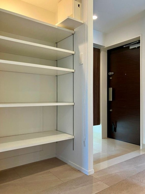 【玄関】 | グランスイート八丁堀 | ゆったりとした玄関です