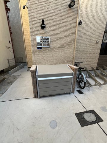 H-maison塚本Ⅱの駐車場
