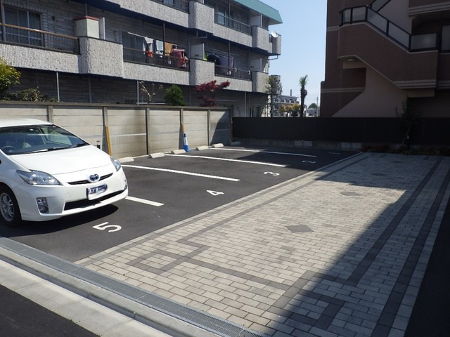 立川市幸町１丁目の賃貸マンションの駐車場|★敷地内駐車場★