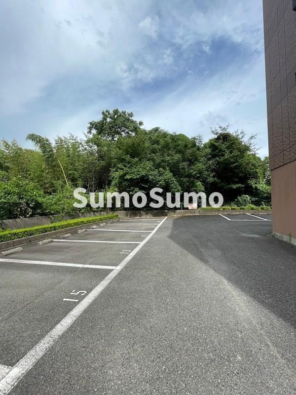 アプローズの駐車場