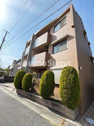 アルーラ南館の外観