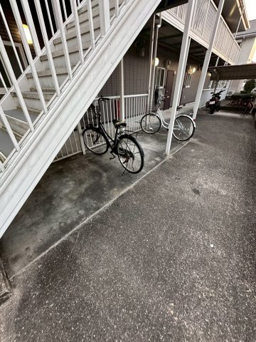 アメニティハウスの駐車場|駐車場に車を止められます