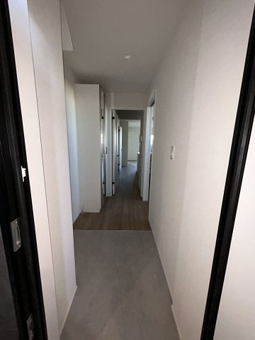 イーリスハイツ富松の玄関