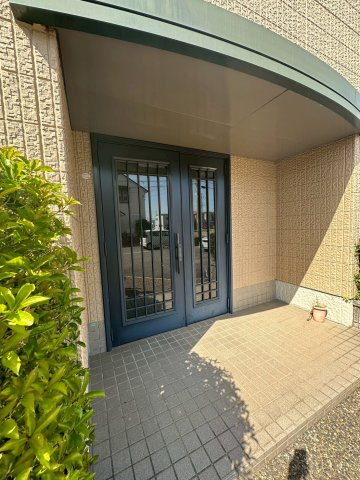 GRANCEED寿のエントランス