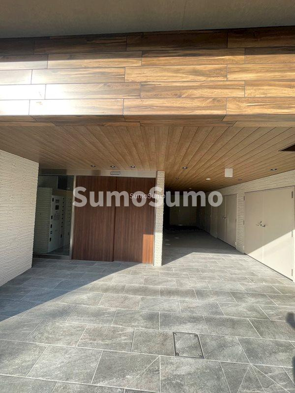 Forest Court 南大江公園のエントランス|落ち着いたエントランスです