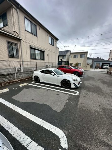 アンジュ宝塚の駐車場