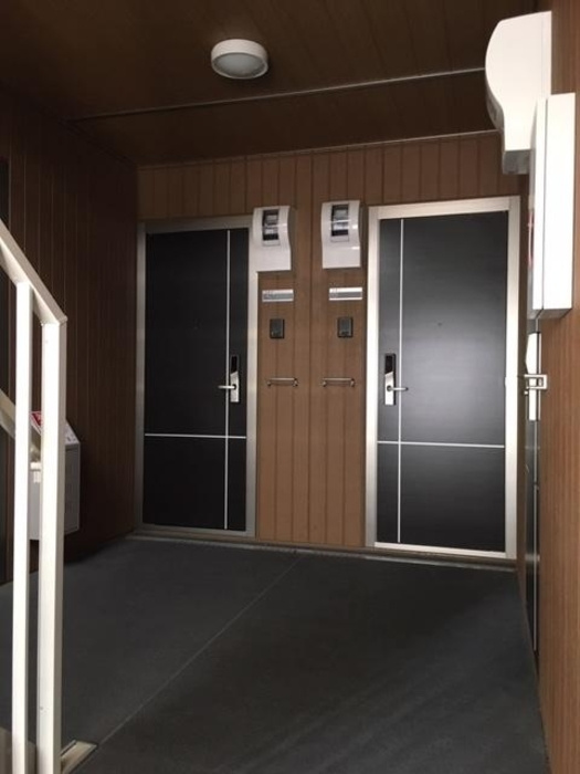イルリッシュ上本町のエントランス