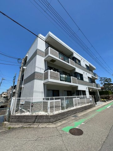 イーストハイツの外観