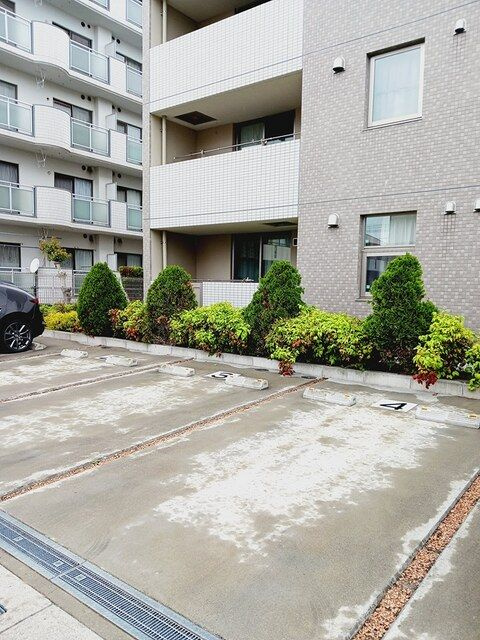 アレグリア　３番館の駐車場