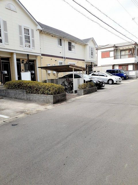 アンソレイエの駐車場