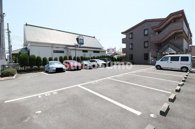 アルファビア池内の駐車場|駐車場完備です