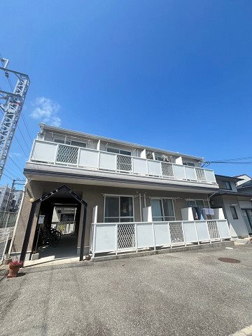 イーストコートの外観