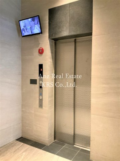 【その他共用部分】 | ル・マージュ新町 | エレベーターは防犯カメラが付いているので、安心です♪