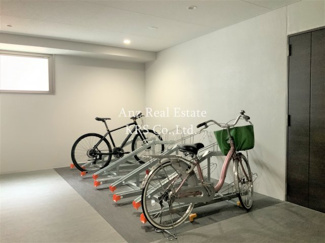 【その他】 | ル・マージュ新町 | 屋内駐輪場です！雨風から自転車を守ります！