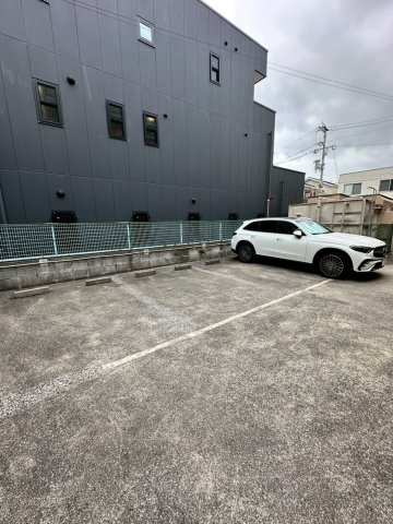 アメニティ武庫川の駐車場
