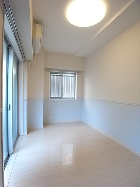 ユニフォート目黒中町の洋室