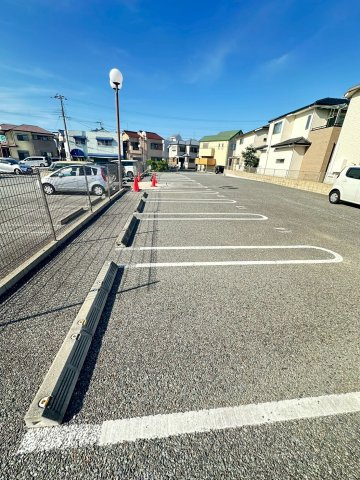 アンリコートⅡの駐車場