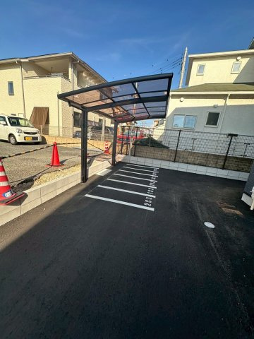 アンリコートⅡの駐車場
