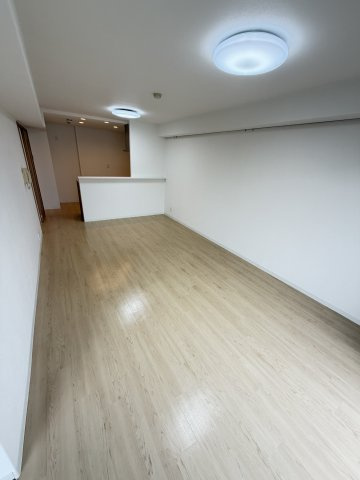 アプリーレ住吉本町の居間・リビング
