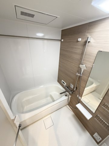 アプリーレ住吉本町の浴室
