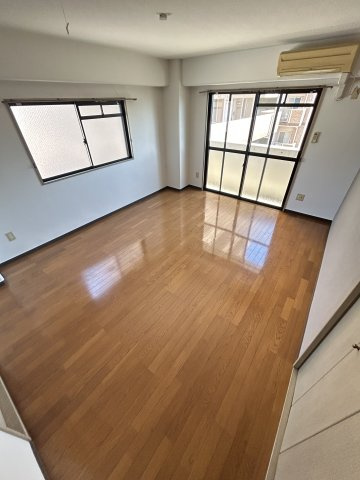 アビリティ岡本南の居間・リビング