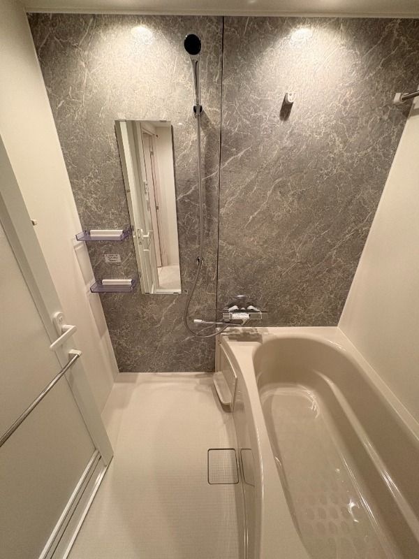 LEGALAND幡ヶ谷Southの浴室