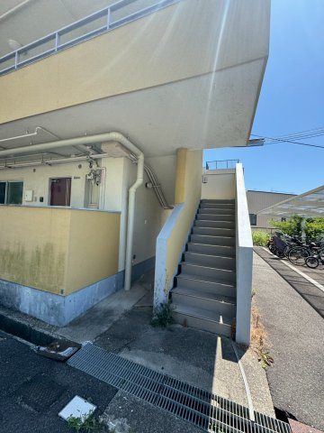 アロハ名谷のエントランス
