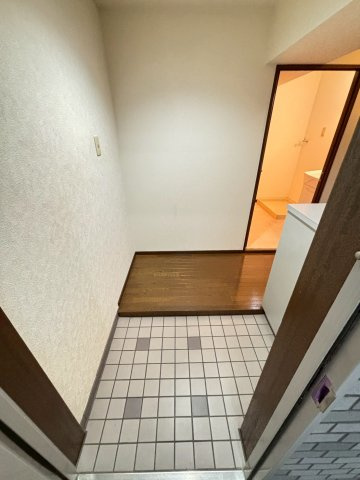 HACHIBUSE鳴尾の玄関