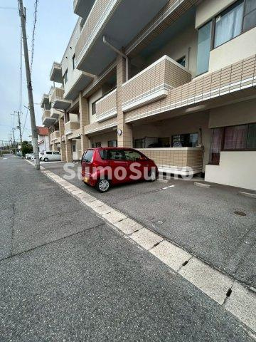 アルテメゾン弐番館の駐車場|駐車場完備です