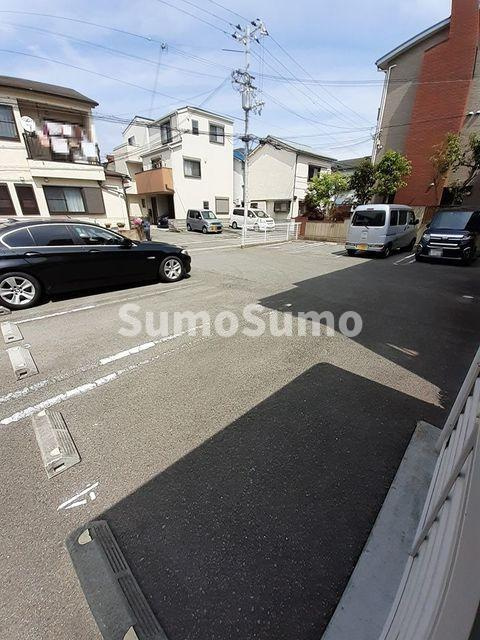 アリアーテ西明石の駐車場|車をお持ちの方に嬉しい駐車場付きの物件です