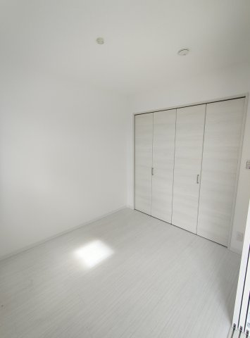 アリビラ六甲の洋室