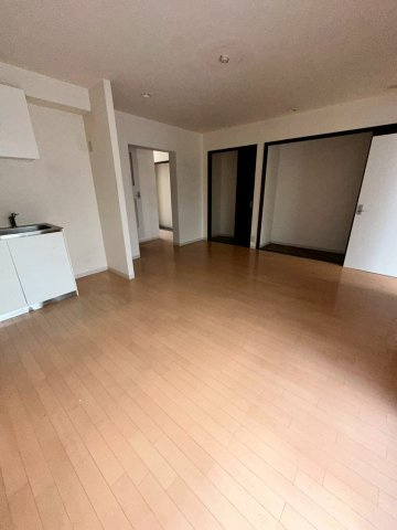イスズハイツベル芦屋パートⅡの居間・リビング