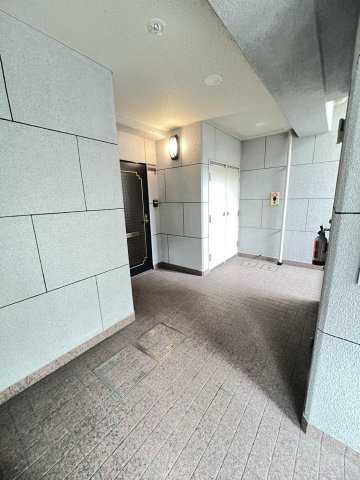 エクセルシア楠丘のエントランス