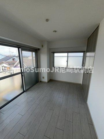 MAISON KOUMUの居間・リビング