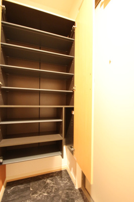 【玄関】 | D-ROOM都府楼前