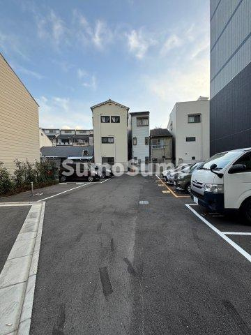 エスリード ザ・グラン天六の駐車場|駐車場があるので、車を買う予定の方も安心です
