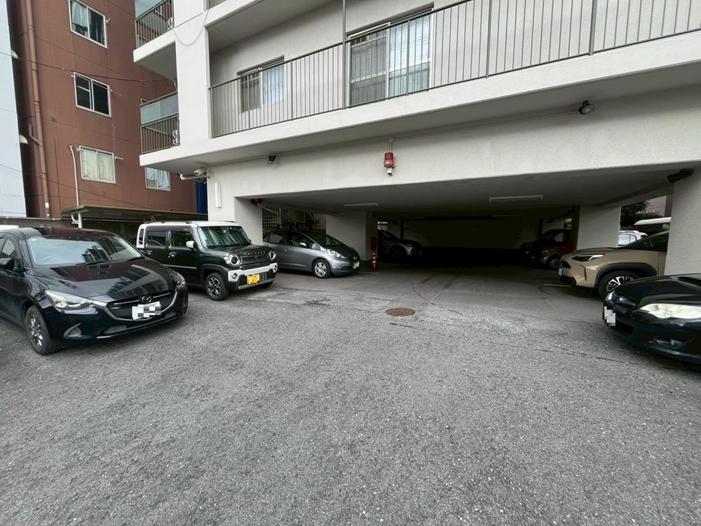 守口太子橋マンションの駐車場|■物件内覧・資金計画相談・住宅ローン相談、リフォーム相談、お問合せ受付中■
※当日・翌日のご内覧、ご相談はお電話でのお問合せがスムーズです！