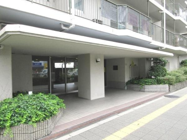 守口太子橋マンションのエントランス|■物件内覧・資金計画相談・住宅ローン相談、リフォーム相談、お問合せ受付中■
※当日・翌日のご内覧、ご相談はお電話でのお問合せがスムーズです！