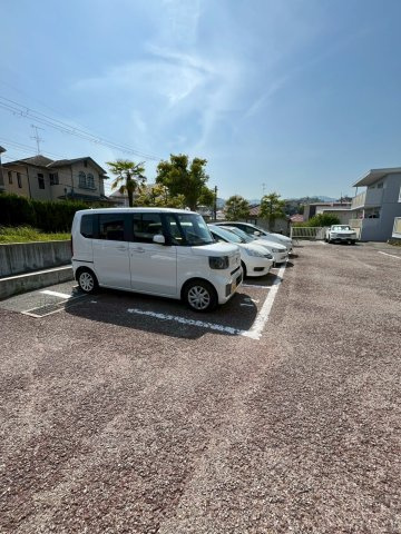MESSAGE仁川の駐車場