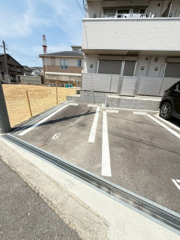 エクレール福田の駐車場
