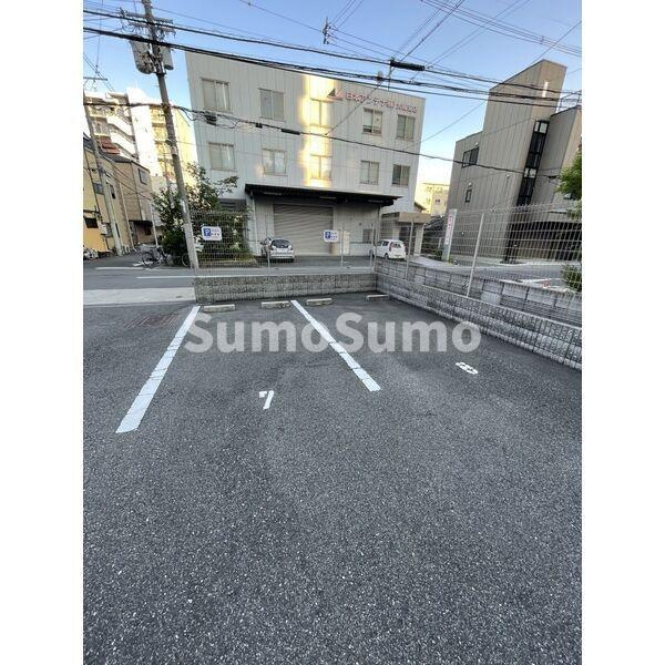 エスプレイス新大阪サウスゲートの駐車場