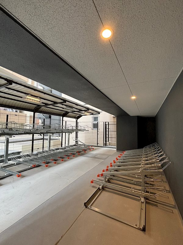 Metrosa谷町六丁目Northの駐車場