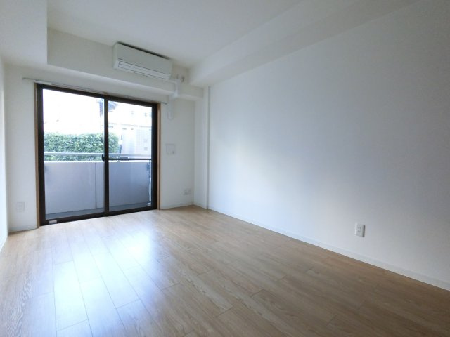 エシッド行徳の居間・リビング